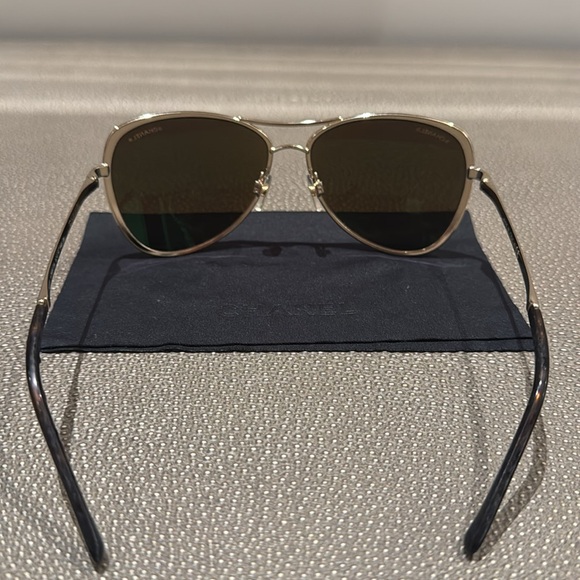 Chanel rose gold aviator style sun glasses - Picture 4 of 6